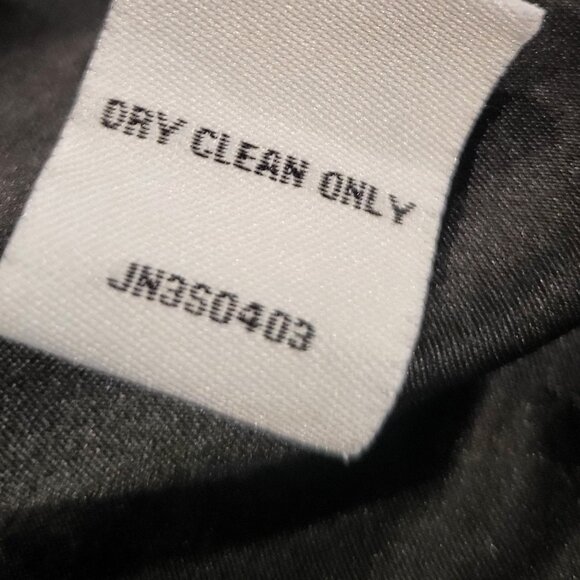 Jaye.e, size Medium Black Mini Skirt with Back Zipper (Gold) - Picture 6 of 6